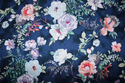 Preview: Designer-Baumwollstoff GARDEN ROSES navy (10 cm)